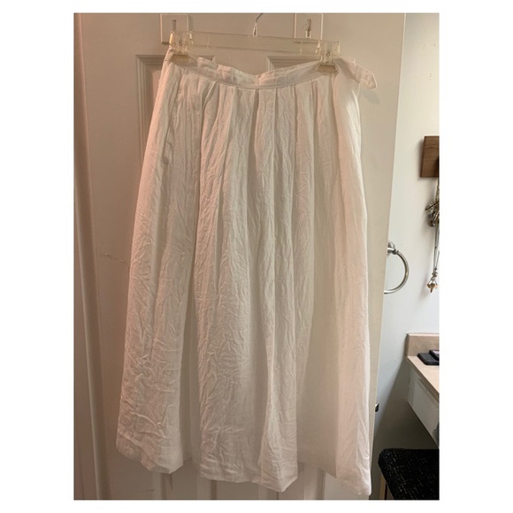 Vintage white A-line skirt. Size 6. - Picture 1 of 4